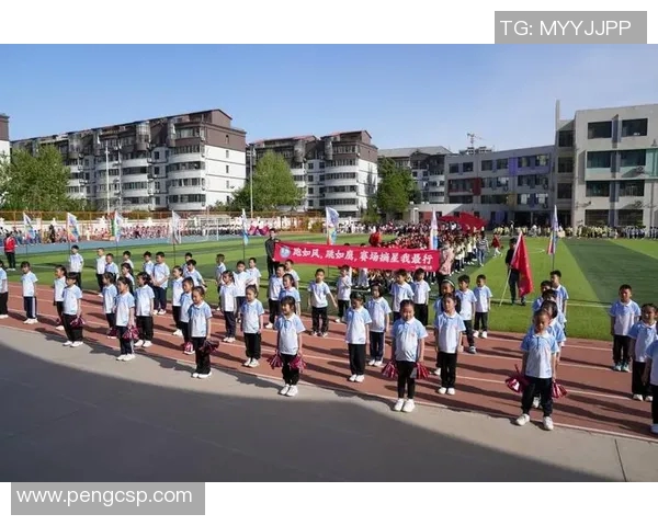 足球球星走进校园点燃青春梦想共绘未来绿茵精彩时刻